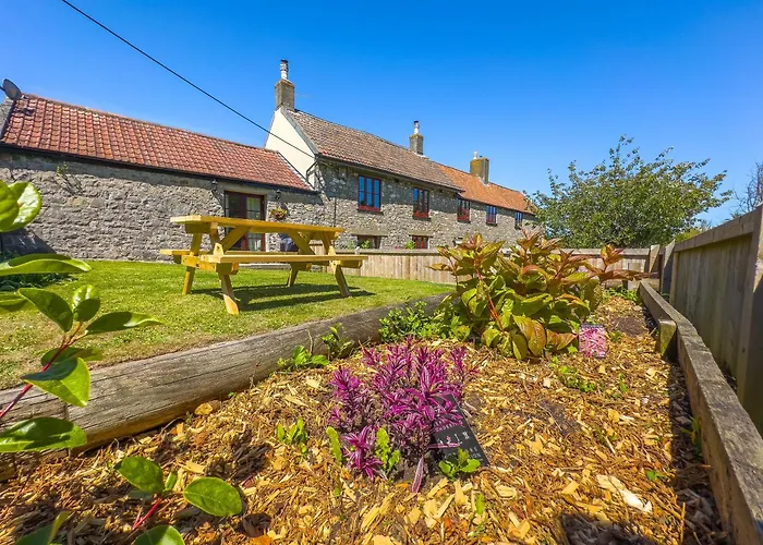 Cosy Coastal Retreat-Dog Friendly