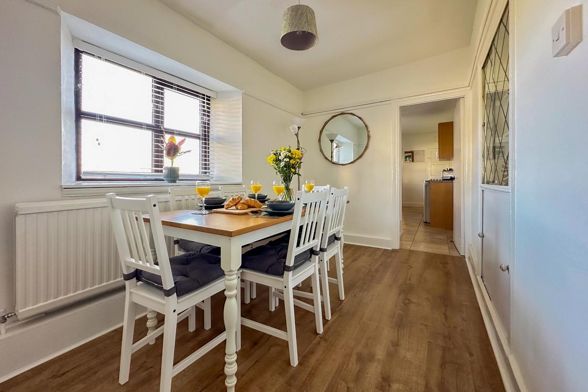 Cosy Coastal Retreat-dog Friendly * Worle