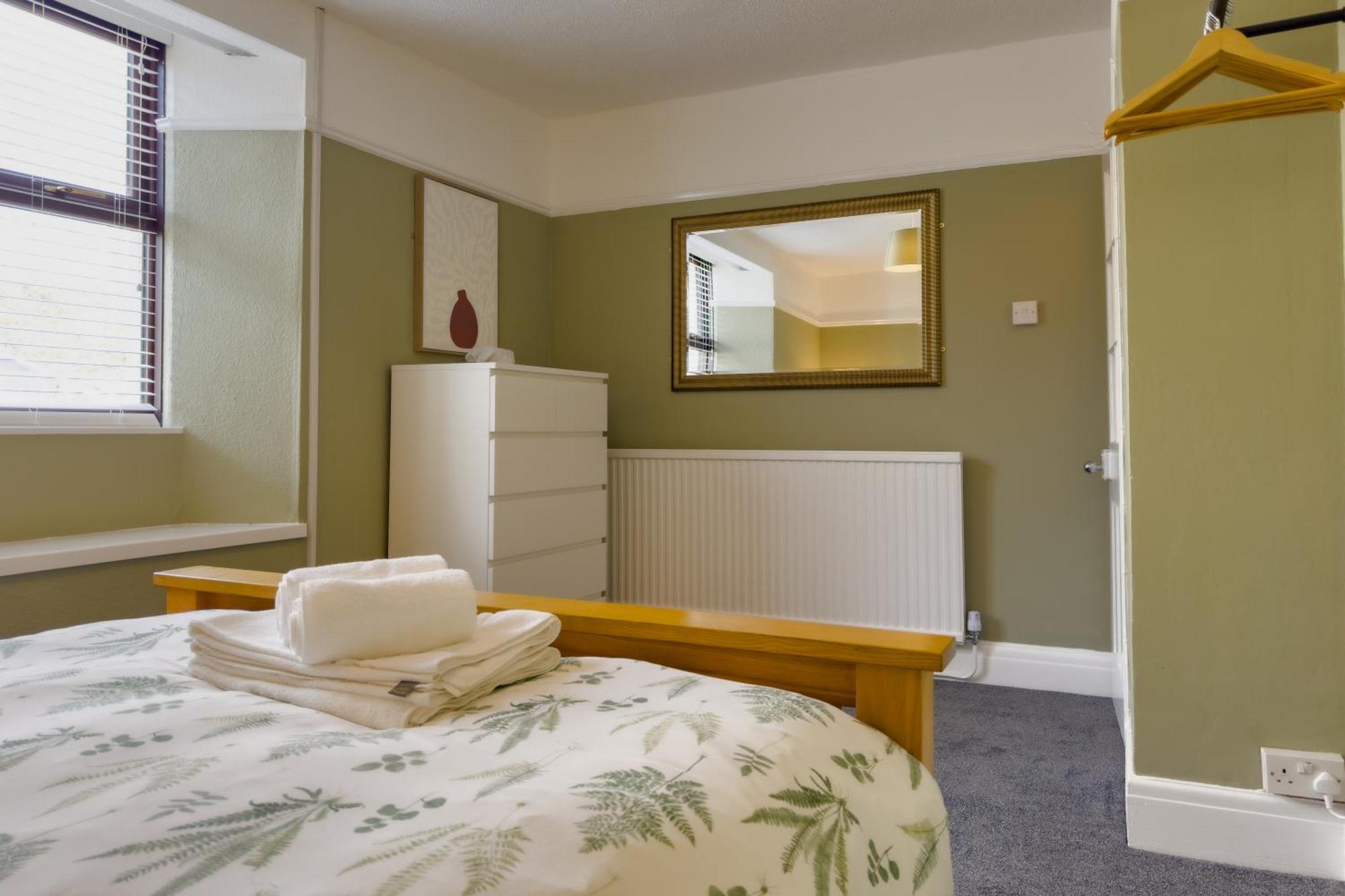 Cosy Coastal Retreat-dog Friendly Holiday home